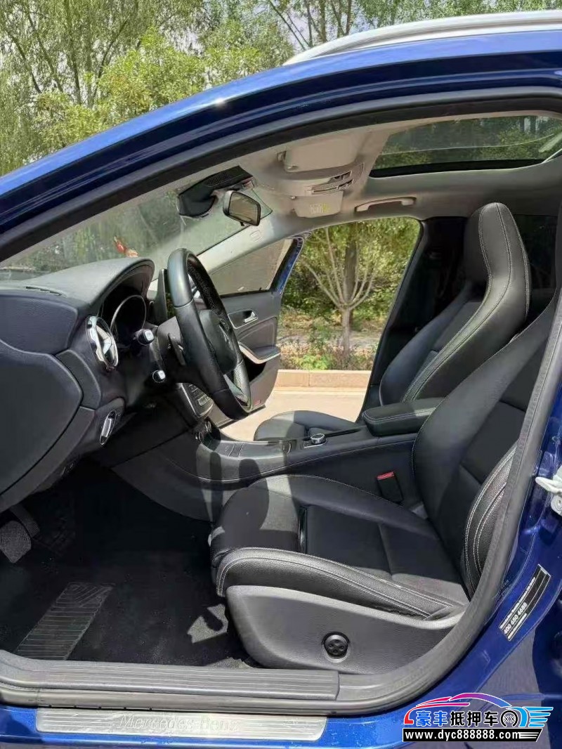 18年奔驰GLA轿车抵押车出售