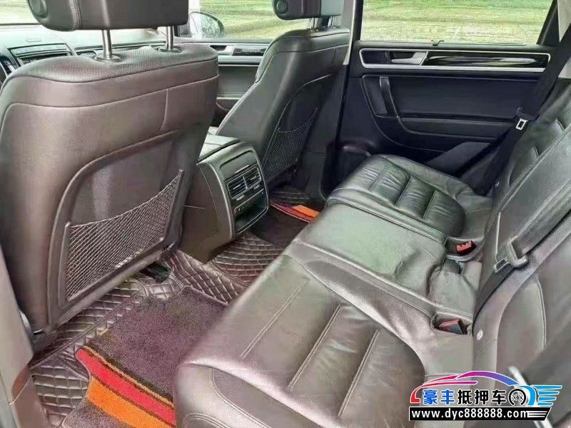 17年大众途锐轿车抵押车出售