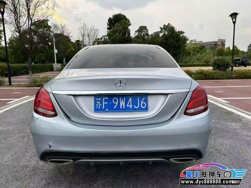 18年奔驰C轿车抵押车出售