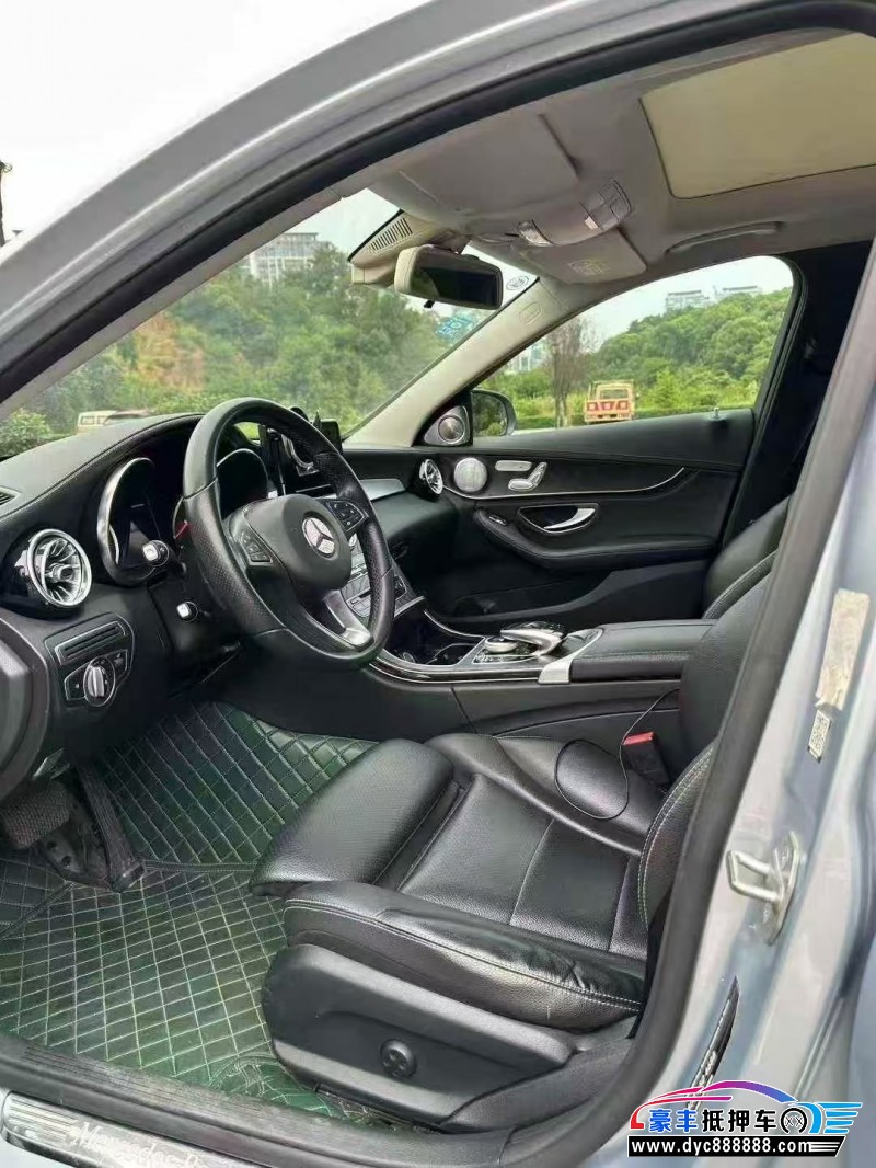 18年奔驰C轿车抵押车出售