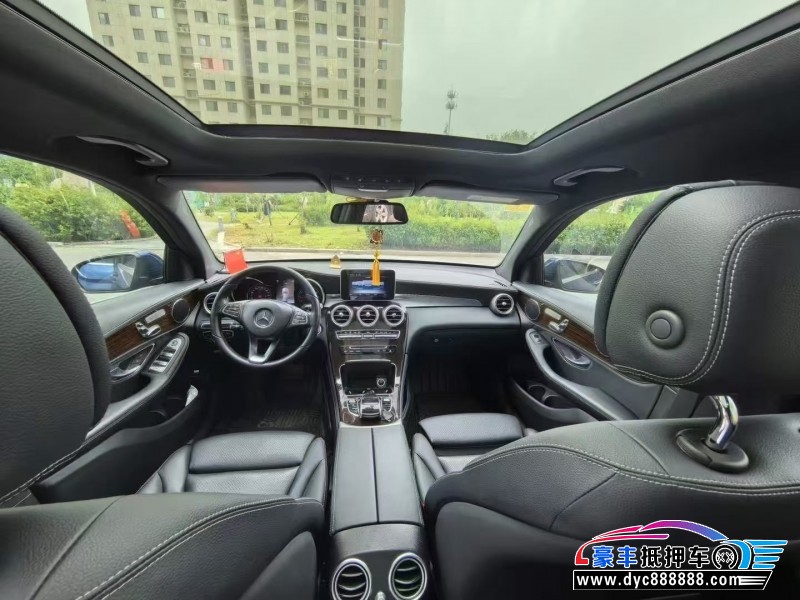 18年奔驰GLC轿车抵押车出售