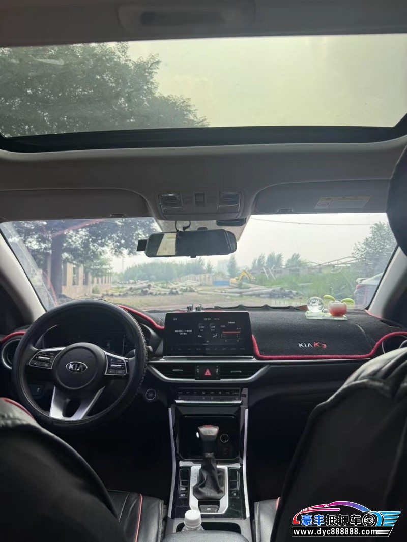 21年起亚K3轿车抵押车出售