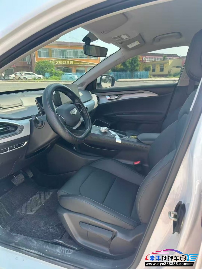 24年吉利几何轿车抵押车出售