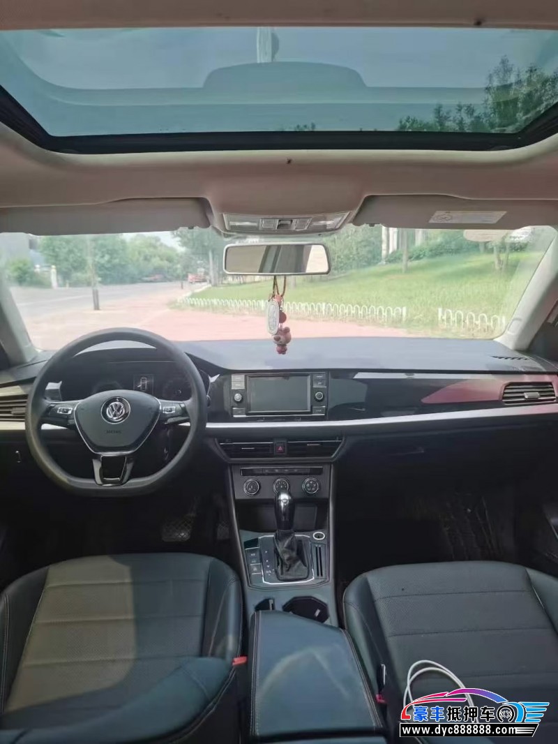 18年大众朗逸轿车抵押车出售