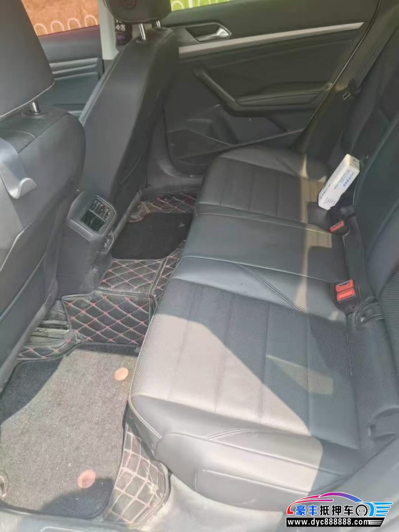 18年大众朗逸轿车抵押车出售