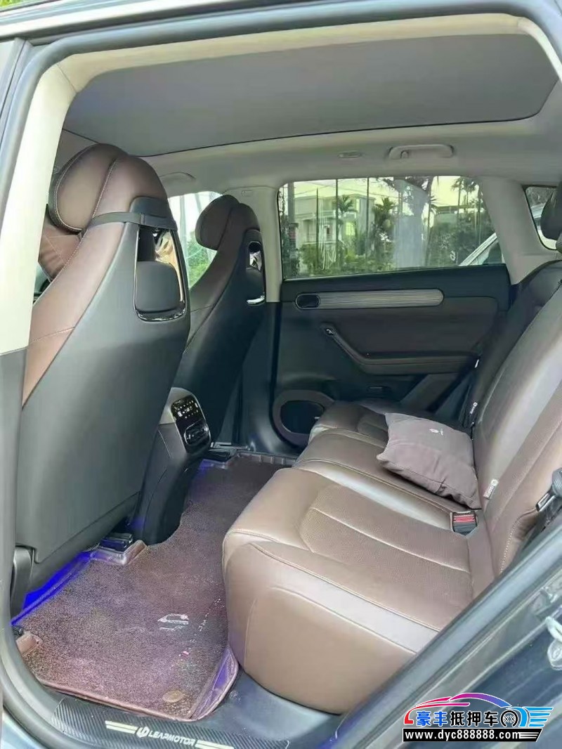 23年零跑C11轿车抵押车出售