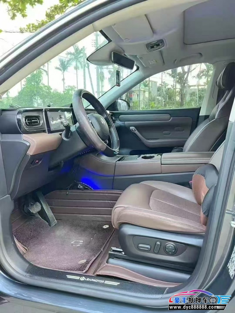 23年零跑C11轿车抵押车出售