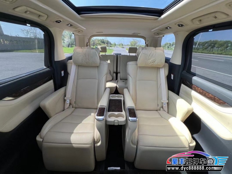 22年丰田埃尔法轿车抵押车出售