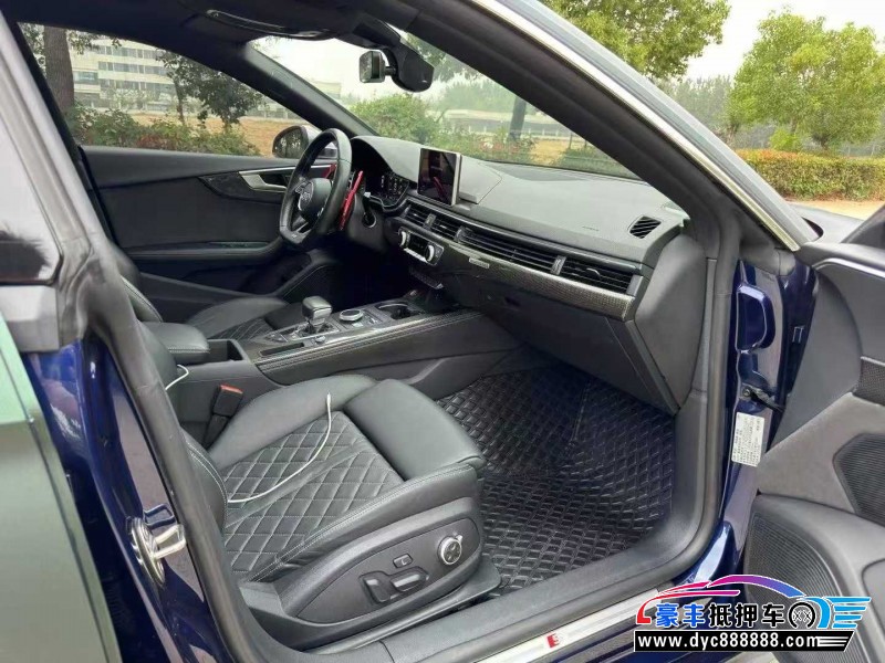 19年奥迪S5轿车抵押车出售