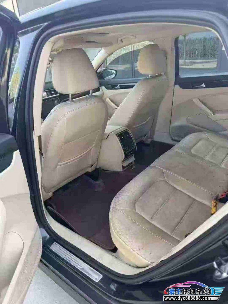 13年大众帕萨特轿车抵押车出售