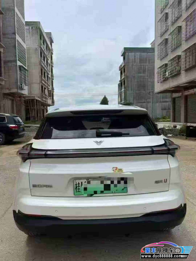 20年哪吒U轿车抵押车出售