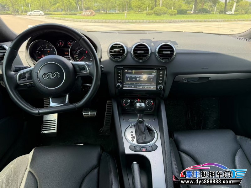 13年奥迪TT轿车抵押车出售