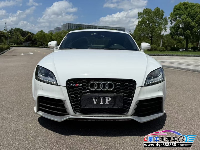 13年奥迪TT轿车抵押车出售