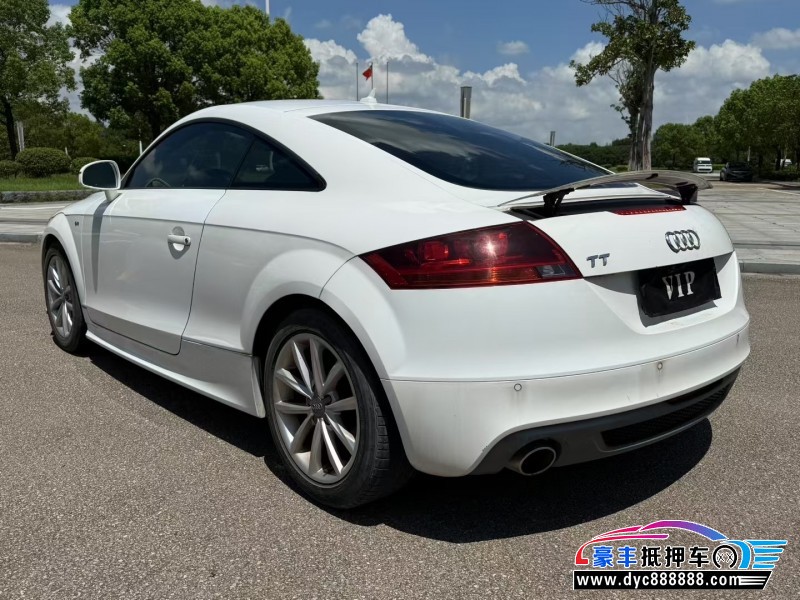13年奥迪TT轿车抵押车出售