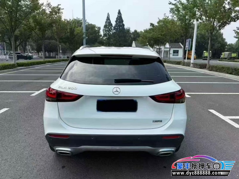 20年奔驰GLA轿车抵押车出售