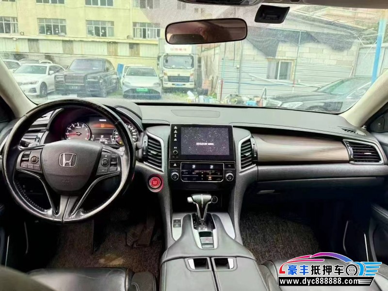 19年本田冠道轿车抵押车出售