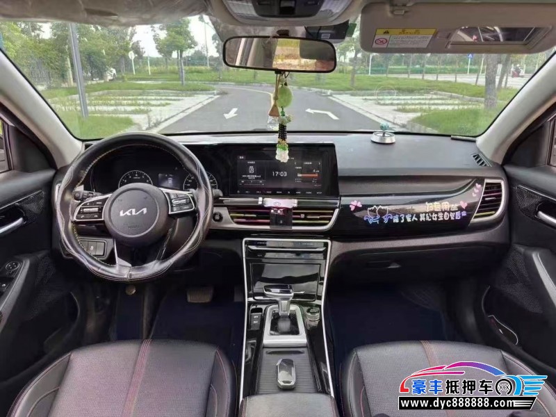 21年起亚KX3轿车抵押车出售