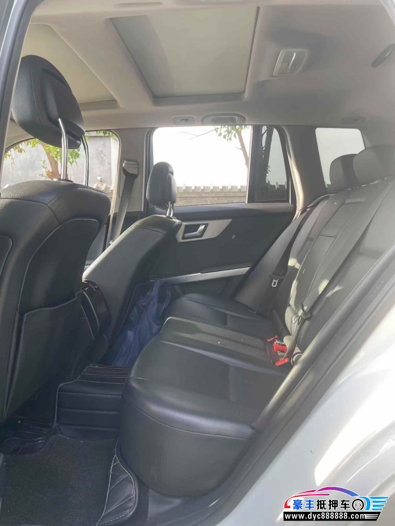 14年奔驰GLK轿车抵押车出售