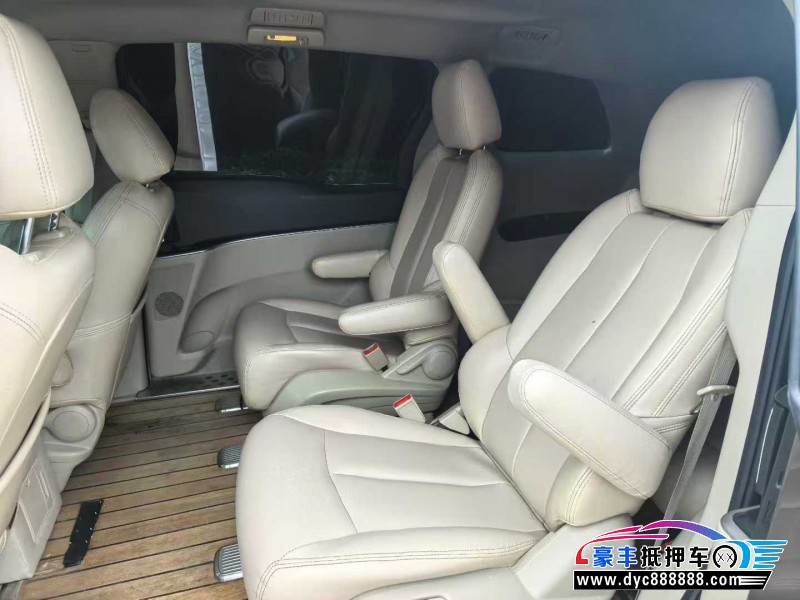 18年别克GL8轿车抵押车出售