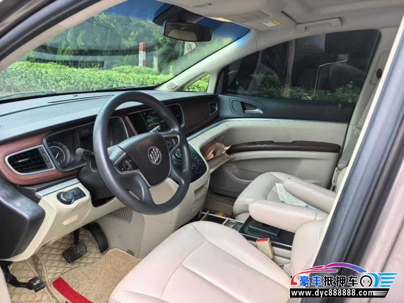 18年别克GL8轿车抵押车出售