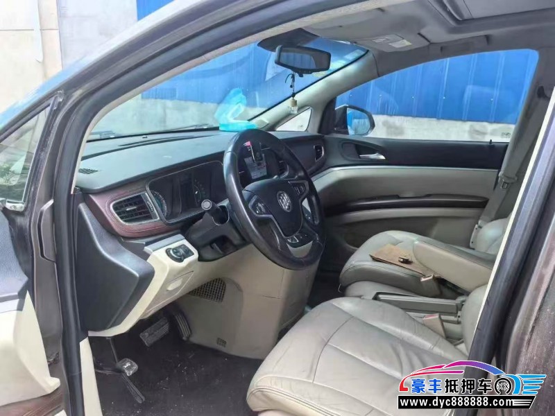 14年别克GL8轿车抵押车出售