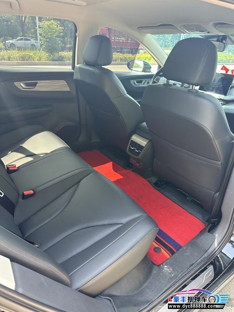 25年红旗EQM5轿车抵押车出售