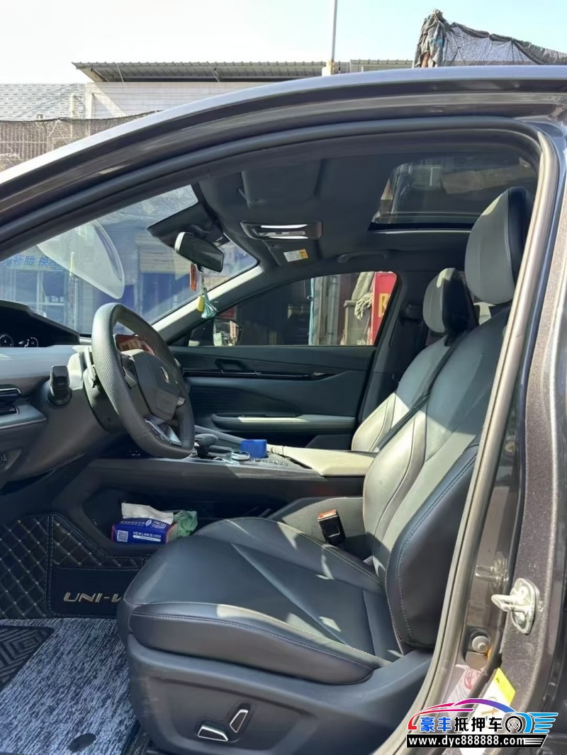 23年长安长安UNI轿车抵押车出售