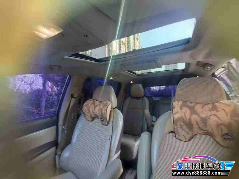 13年别克GL8轿车抵押车出售