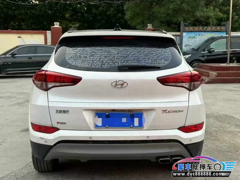 18年现代途胜轿车抵押车出售