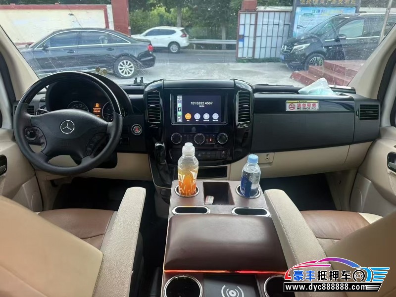 14年奔驰斯宾特轿车抵押车出售