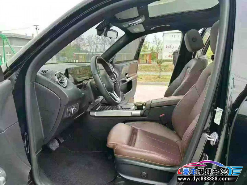 21年奔驰GLB轿车抵押车出售