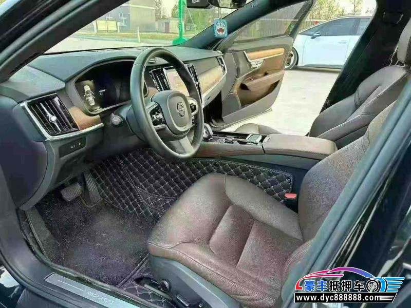 23年沃尔沃S90轿车抵押车出售