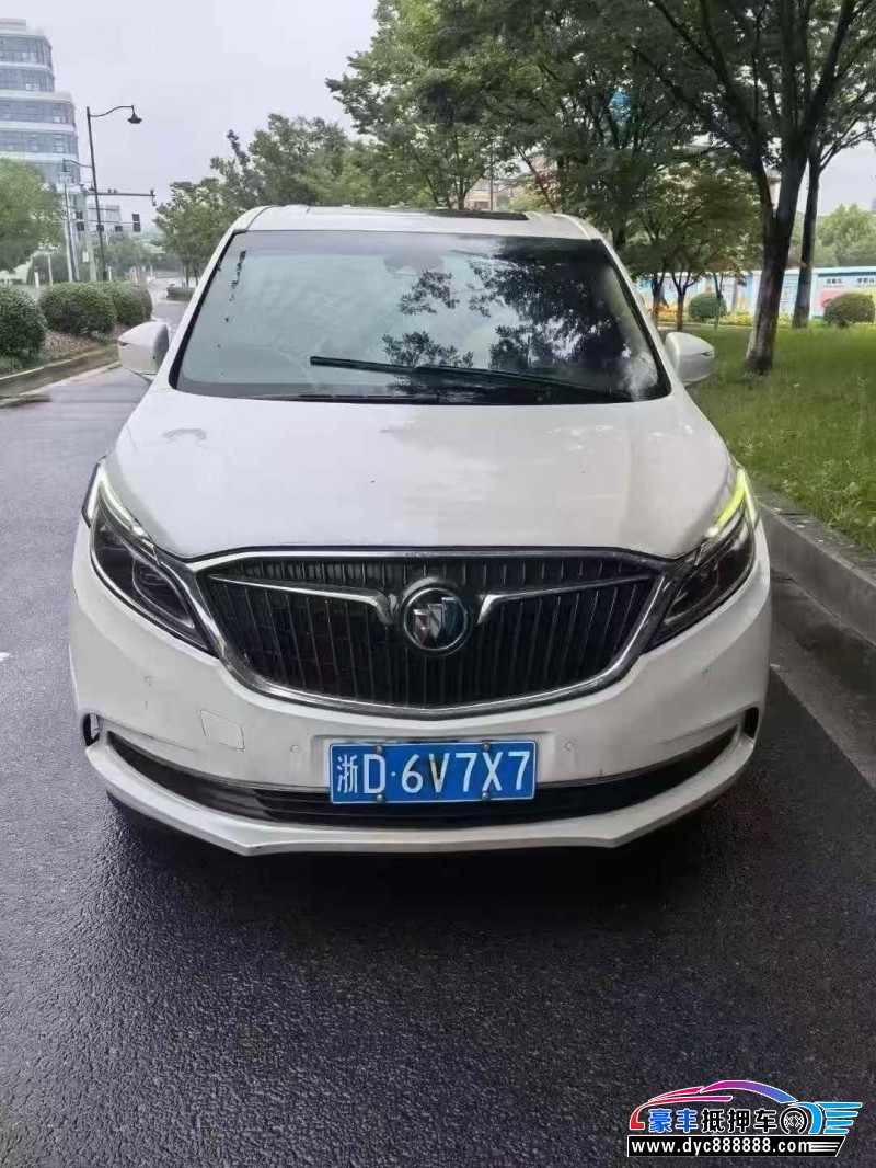 17年别克GL8轿车抵押车出售