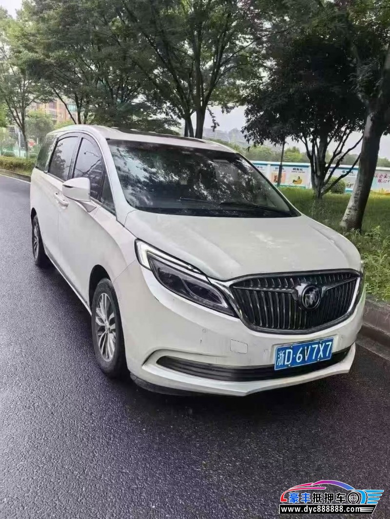 17年别克GL8轿车抵押车出售