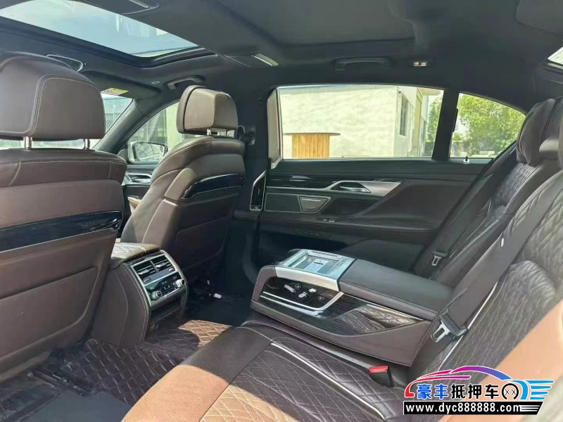 20年宝马7系轿车抵押车出售