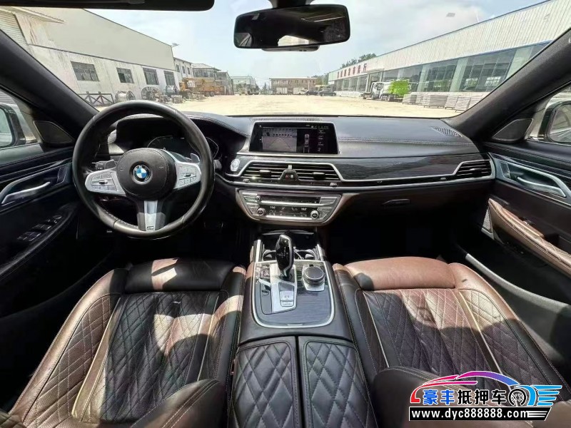 20年宝马7系轿车抵押车出售