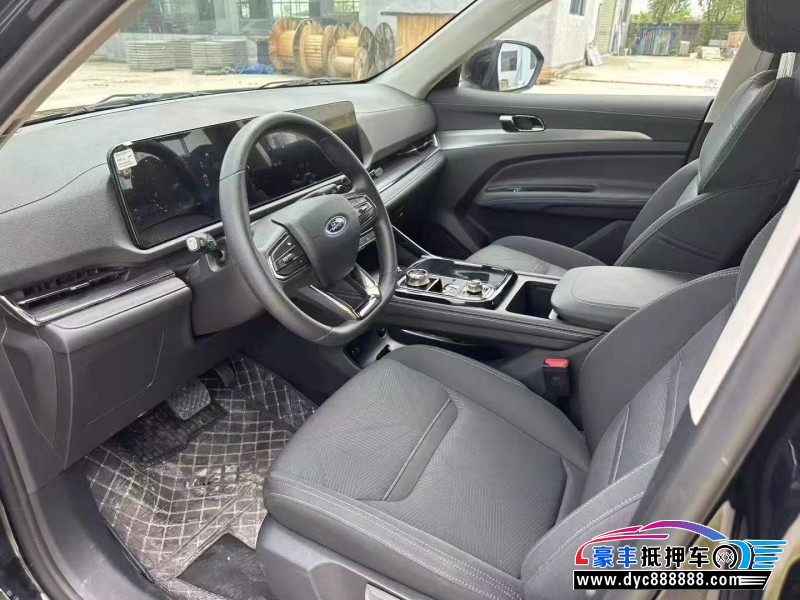 24年福特领裕轿车抵押车出售