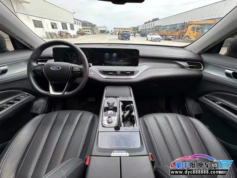 24年福特领裕轿车抵押车出售