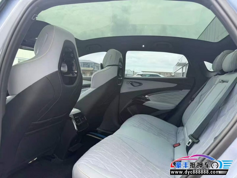 23年比亚迪海豹轿车抵押车出售