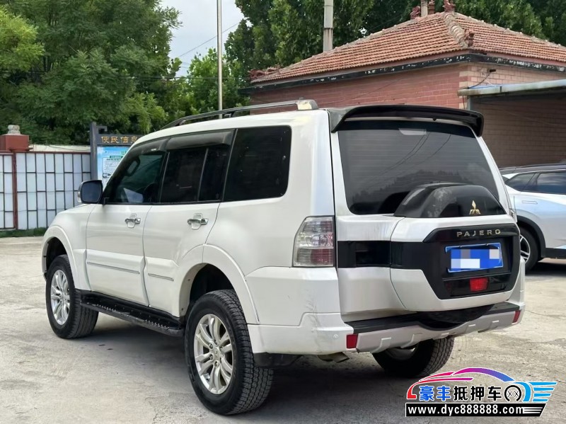 19年三菱帕杰罗SUV抵押车出售
