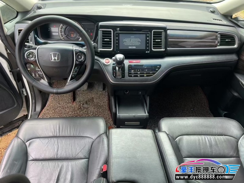 16年本田艾力绅轿车抵押车出售