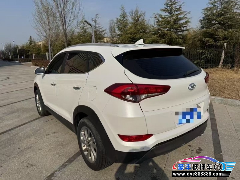 16年现代途胜轿车抵押车出售