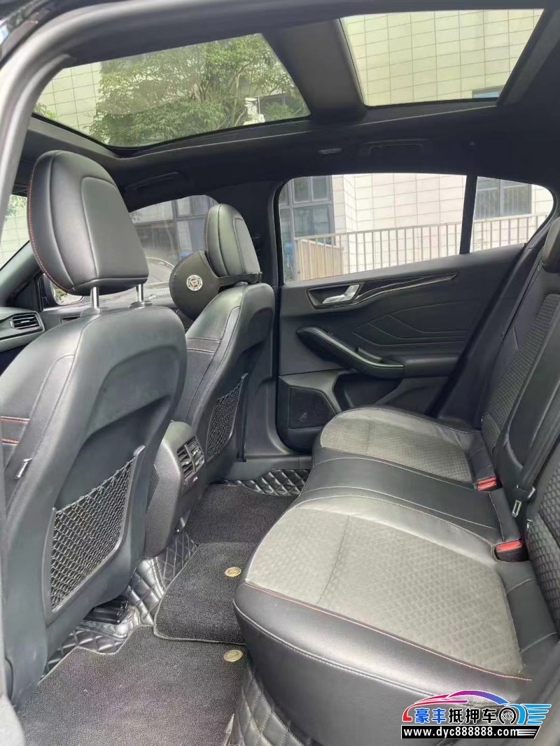 20年福特福克斯轿车抵押车出售