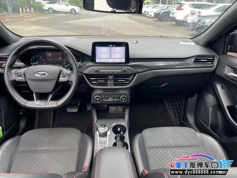 20年福特福克斯轿车抵押车出售