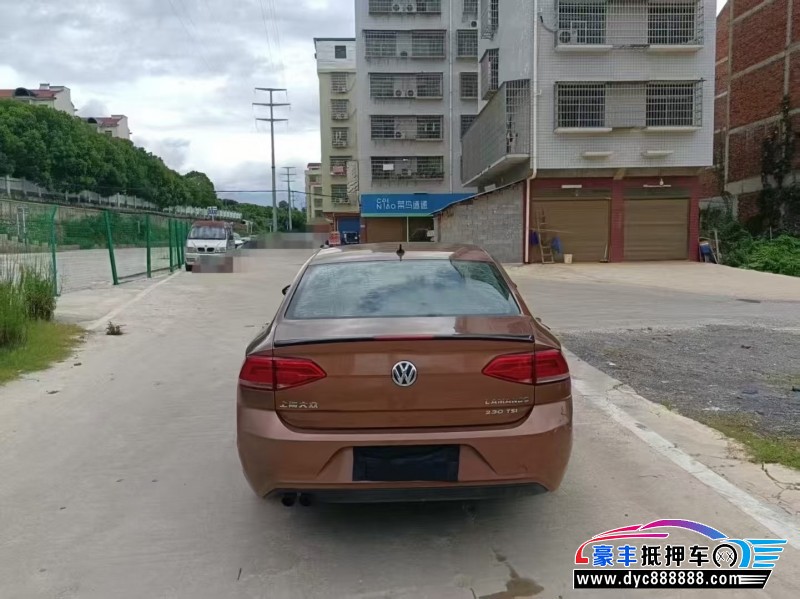 15年大众凌渡轿车抵押车出售