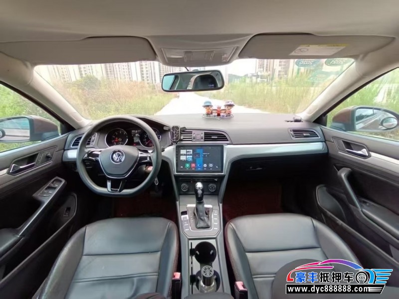 15年大众凌渡轿车抵押车出售