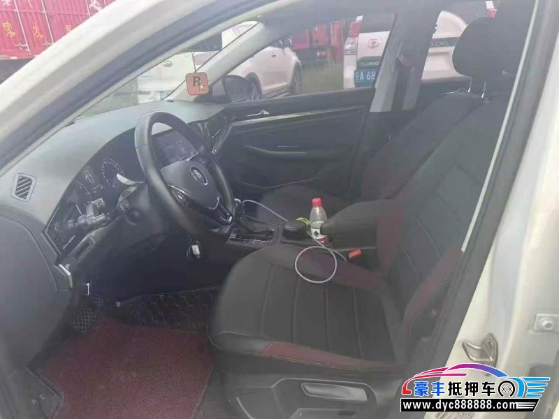 19年大众宝来轿车抵押车出售