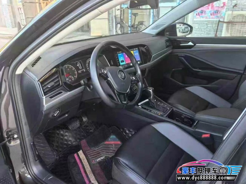 20年大众速腾轿车抵押车出售