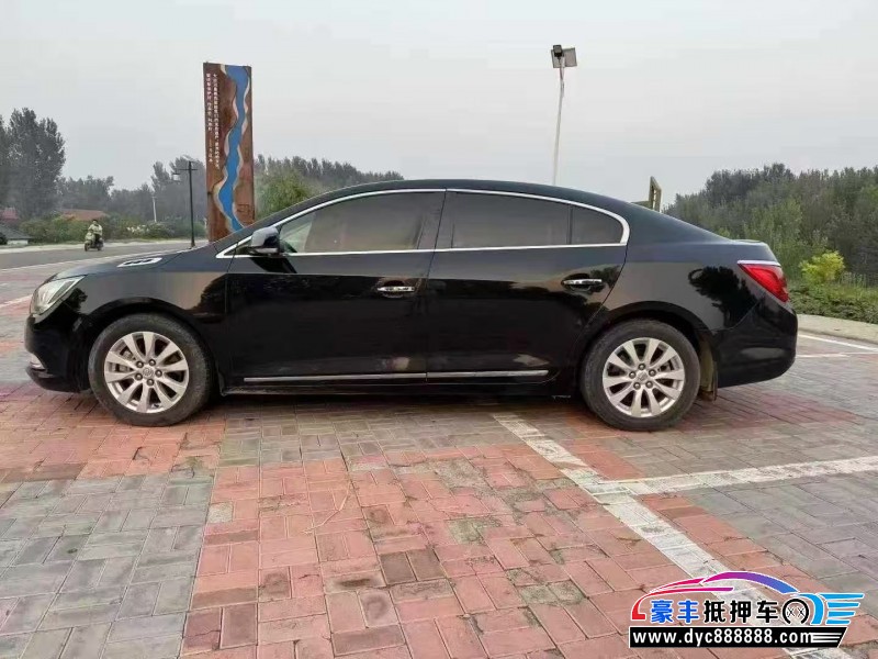 15年别克君越轿车抵押车出售