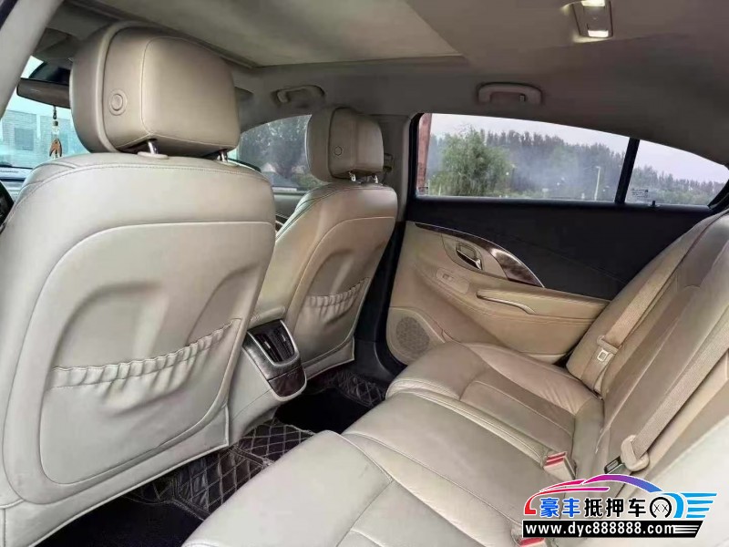 15年别克君越轿车抵押车出售